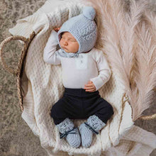 Load image into Gallery viewer, SHK Merino Wool Kids Bonnet and Bootie Set