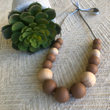 Load image into Gallery viewer, Scandi Nursing Necklace