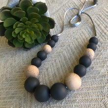 Load image into Gallery viewer, Scandi Nursing Necklace