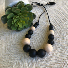 Load image into Gallery viewer, Scandi Nursing Necklace